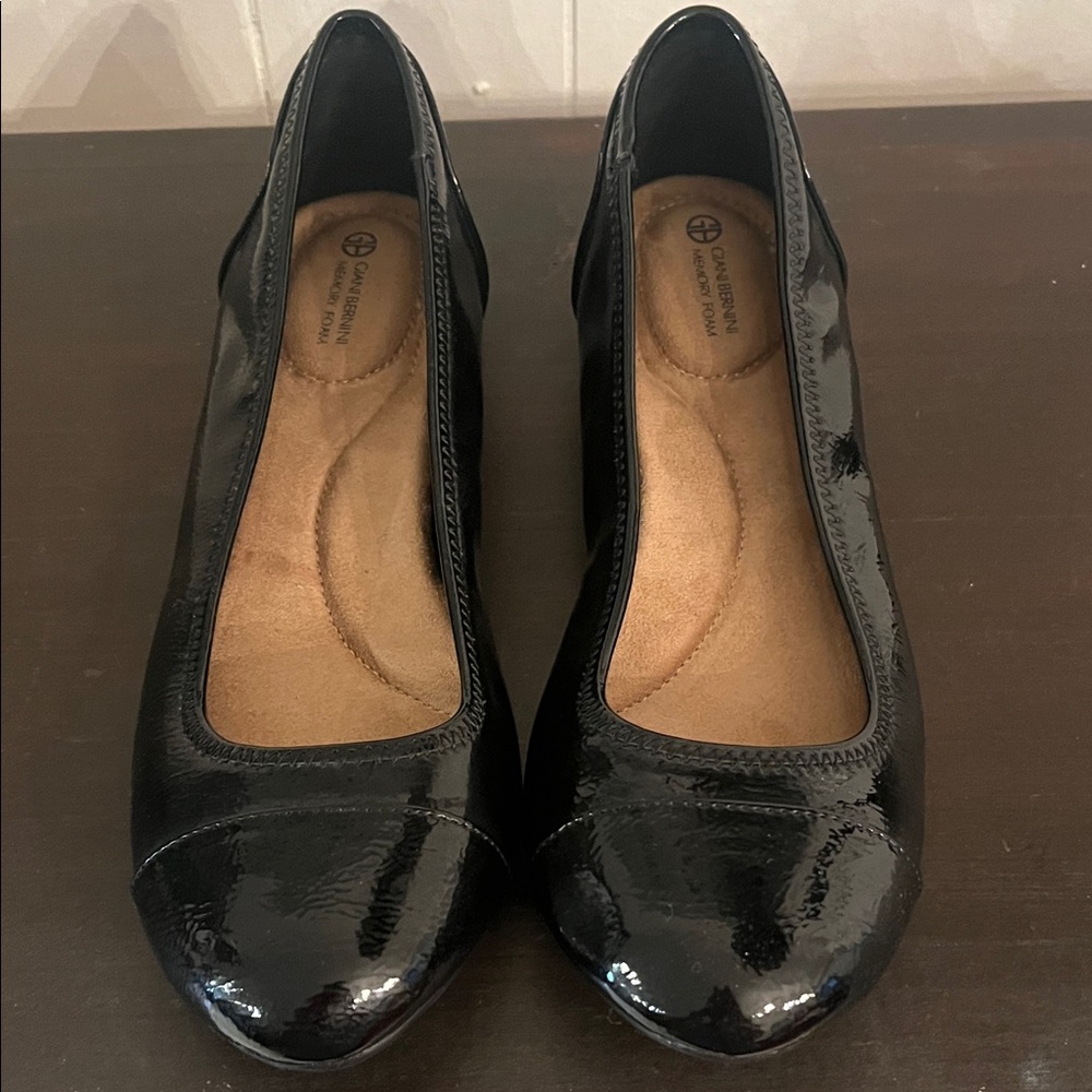 Giani Bernini Black Patent Leather Ballet Flats